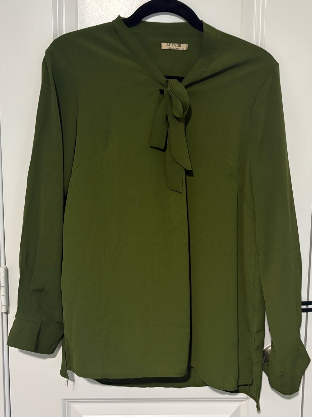 ACEVOG Olive Green Tie Neck Long Sleeve Blouse Size Medium
